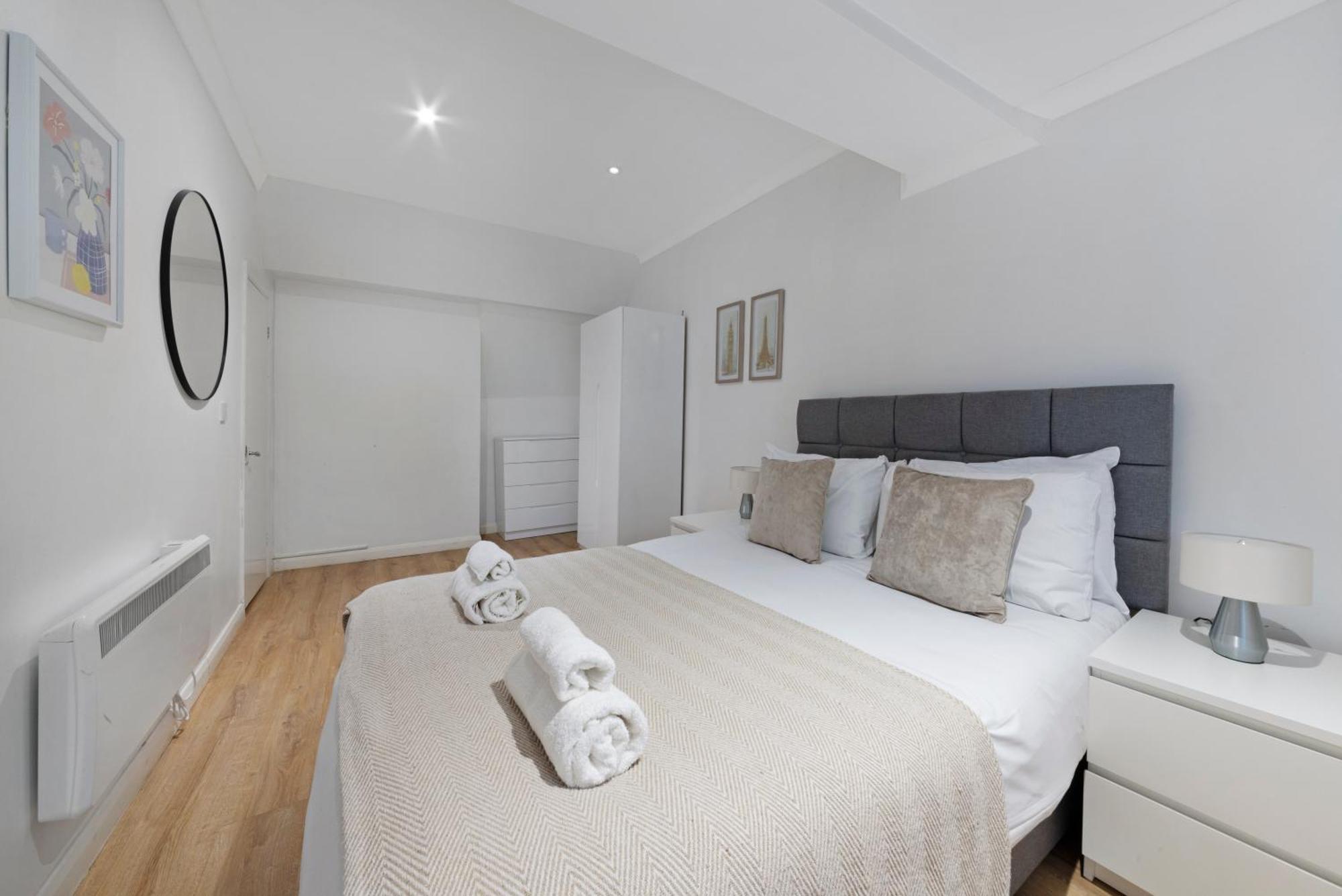 2 Bed Piccadilly Apartment 4 London Exterior photo